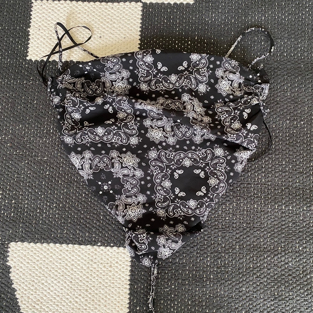 Bittersweet bandana top